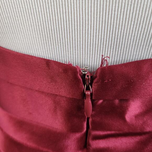 BCBG MAXAZRIA SATIN RUFFLE LAYERED HALTER DRESS SIZE 4 BURGUNDY GRAY BODYCON - Picture 12 of 13